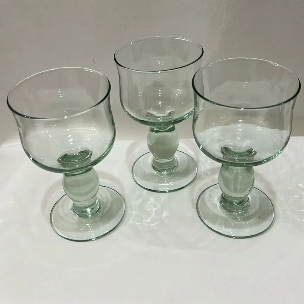 Vintage Set Of 3 Green Blown Glass Goblets 6 In Tall 3 1/4 In Round 10 Oz Each